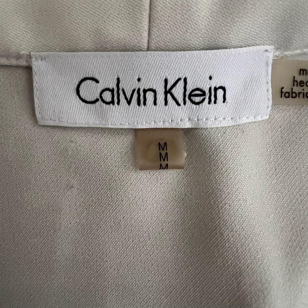 Ivory V-Neck Stretch Work Blouse M | Roll Tab Sleeve Office Top Calvin Klein - Picture 6 of 8